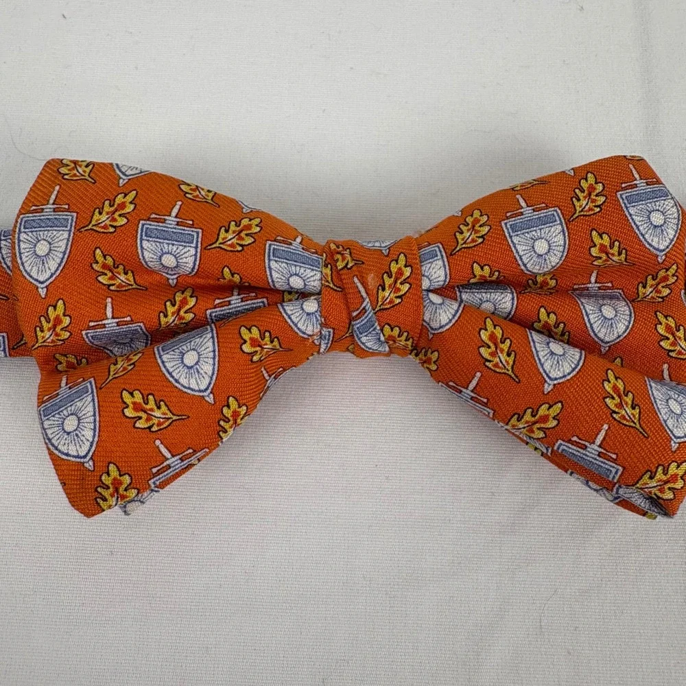 Vineyard Vines Kids Bow Tie Silk Custom Collection‎ Orange Shield Oak Leaves